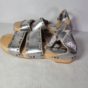 Free People Women North Shore Clog Silver Metallic Studded Sole Sandals Size 6